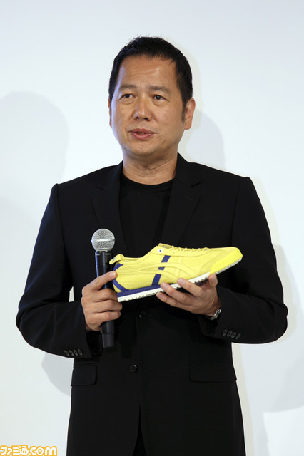 きゃりーぱみゅぱみゅさんがオニツカタイガー×『ストリートファイター』コラボスニーカー発表会で演舞を披露! 桂正和氏が描く春麗イラストの見どころは「腹筋」_05