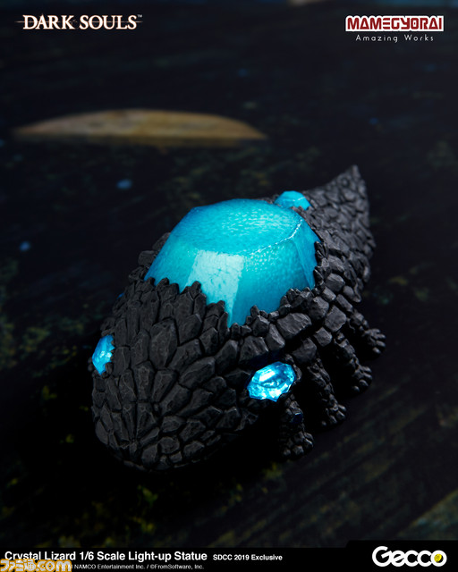 『DARK SOULS』シリーズの“石守(結晶トカゲ)”がスタチューとなって登場! LEDギミック搭載により青く輝くこだわりの逸品_07