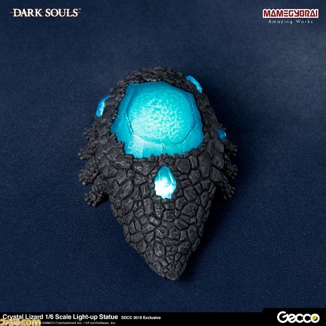 『DARK SOULS』シリーズの“石守(結晶トカゲ)”がスタチューとなって登場! LEDギミック搭載により青く輝くこだわりの逸品_22