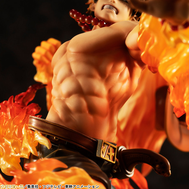 『ワンピース』“エース”が攻撃をくり出す瞬間をダイナミックな造形で立体化。炎の照り返しや、拳を振り上げる躍動感溢れる姿を忠実に再現_02