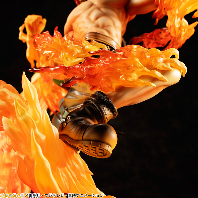 『ワンピース』“エース”が攻撃をくり出す瞬間をダイナミックな造形で立体化。炎の照り返しや、拳を振り上げる躍動感溢れる姿を忠実に再現_08