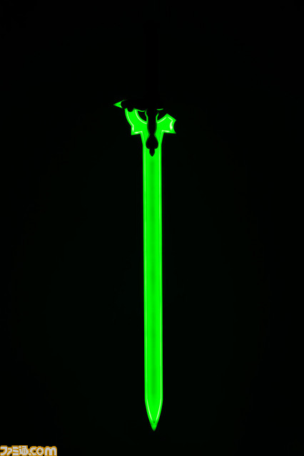 『SAO』キリトが使う片手剣“エリュシデータ”が原寸大で登場。動きによって6種類のソードスキルを再現可能で、価格は税込12万円!_06