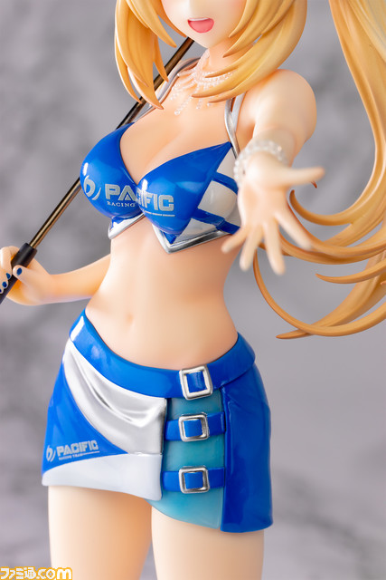 人気バーチャルYouTuber・ミライアカリのレースクイーンVer