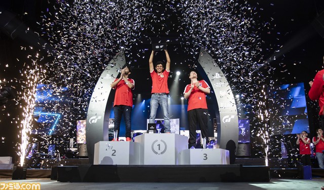 『GT SPORT』プロデューサーの山内一典氏とリアル＆バーチャルレースで活躍する日本生まれのブラジル人ドライバーによるトークイベントを実施_05