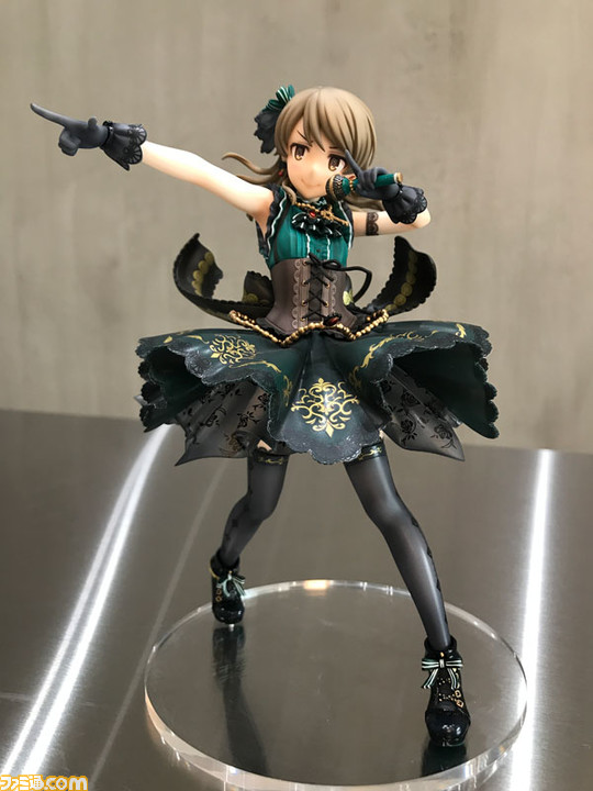 アイマス シンデレラガールズ 森久保乃々役の高橋花林さんが どやくぼ 新作フィギュアをチェック スカートとニーハイがかわいい ゲーム エンタメ最新情報のファミ通 Com