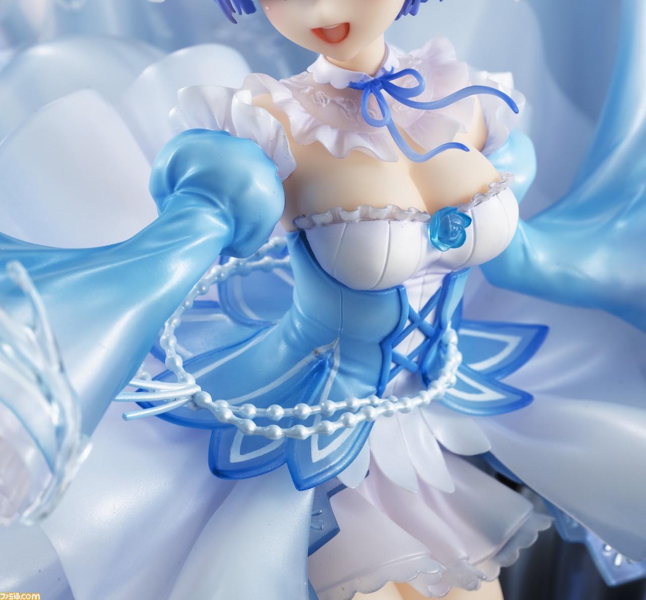 リゼロ』エミリアとレムが圧巻の1/7スケールでフィギュアに