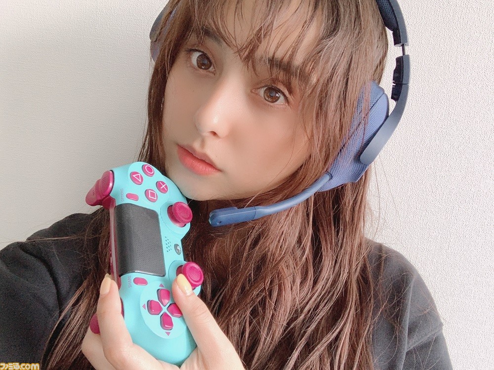 ゲーム好きで知られる石田ニコルがyoutubeチャンネルを開設 第1回は あつまれ どうぶつの森 を実況ライブ配信 ファミ通 Com