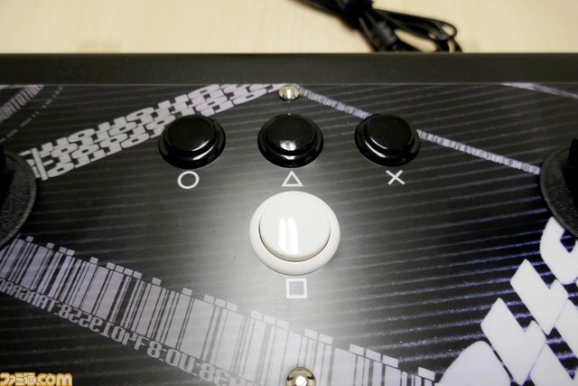 タニタ『バーチャロン』専用ツインスティックをレビュー！ 一般販売決定を記念して、実機の魅力や使用感などをあらためて紹介!!_09