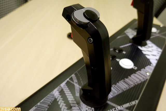 タニタ『バーチャロン』専用ツインスティックをレビュー！ 一般販売決定を記念して、実機の魅力や使用感などをあらためて紹介!!_11