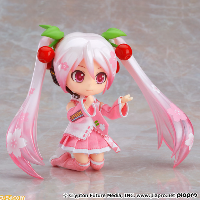 “桜ミク”がねんどろいどどーるとして登場! 洋服セットも同時展開で現在予約受付中_07