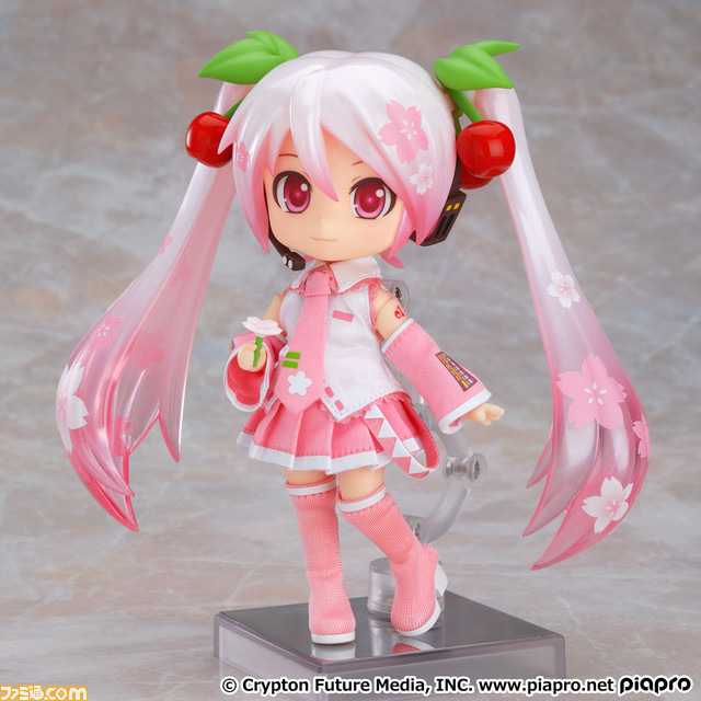 “桜ミク”がねんどろいどどーるとして登場! 洋服セットも同時展開で現在予約受付中_05