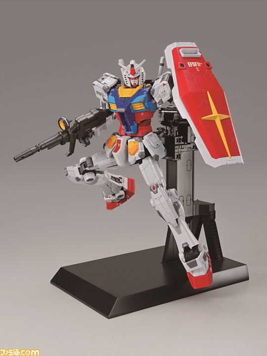 動く実物大ガンダム”のガンプラ“RX-78F00 ガンダム”の予約受付が8月6日 ...