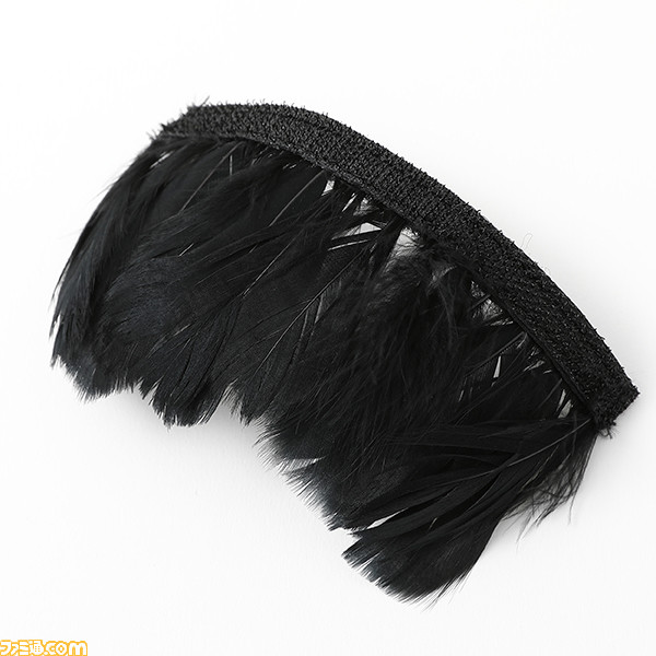 『ニーア』シリーズのコラボグッズが登場。ニーア、カイネ、2B、9Sをそれぞれイメージしたアウター＆シューズがラインアップ