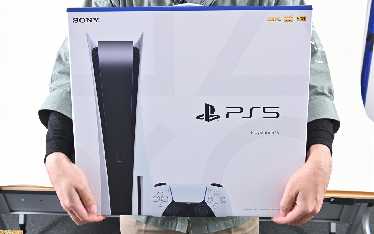 Ps5 本体が編集部に到着 外箱のデザインや大きさをチェック ファミ通 Com