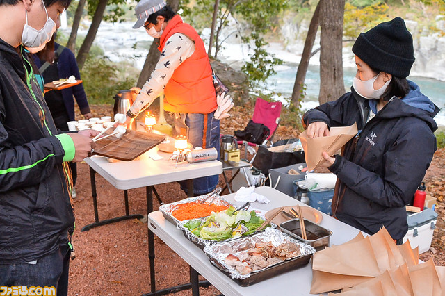 『Outward』のサバイバル生活をNo密で濃密に体験するメディアツアーの模様をリポート。狩り、火起こし、採集、そしてゲームプレイ、締めはBBQ