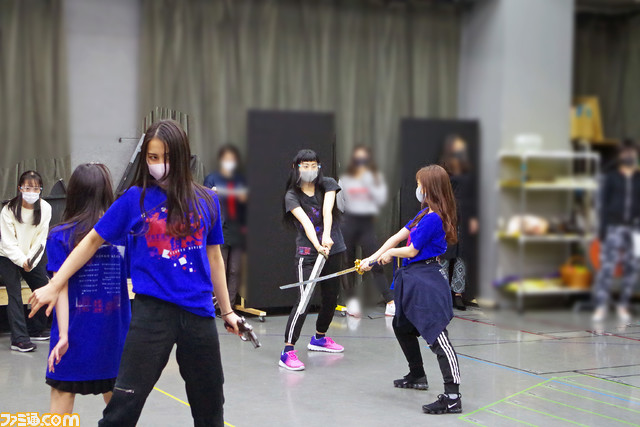 『新サクラ大戦 the Stage』稽古場リポート。女性だけの舞台でくり広げられる、殺陣とダンスと歌と演技のフルコース!