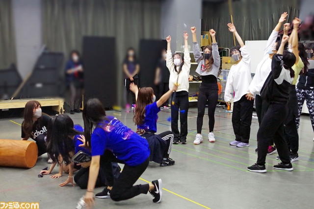 『新サクラ大戦 the Stage』稽古場リポート。女性だけの舞台でくり広げられる、殺陣とダンスと歌と演技のフルコース!