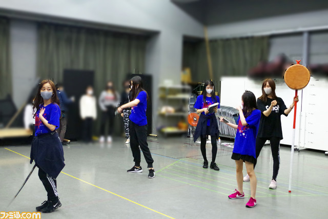 『新サクラ大戦 the Stage』稽古場リポート。女性だけの舞台でくり広げられる、殺陣とダンスと歌と演技のフルコース!