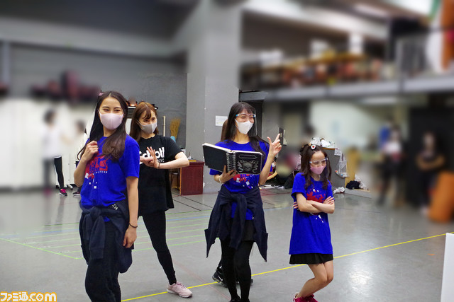 『新サクラ大戦 the Stage』稽古場リポート。女性だけの舞台でくり広げられる、殺陣とダンスと歌と演技のフルコース!