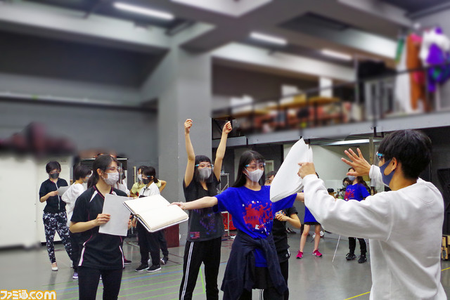 『新サクラ大戦 the Stage』稽古場リポート。女性だけの舞台でくり広げられる、殺陣とダンスと歌と演技のフルコース!