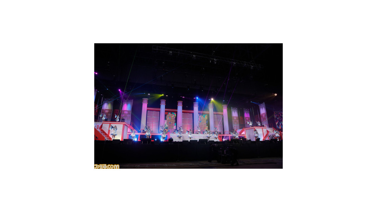 アイマス シンデレラガールズ 新春ライブ Happy New Yell 2日目公演リポート 新たなライブ体験でプロデューサーにエールを送る ゾンビランドサガ リベンジ コラボも発表 ファミ通 Com アイマス シンデレラガールズ 新春ライブ Happy New Yell 2日目公演リポート 新たなライブ体験でプロデューサーにエールを送る ゾンビランドサガ リベンジ コラボも発表 ファミ通 Com