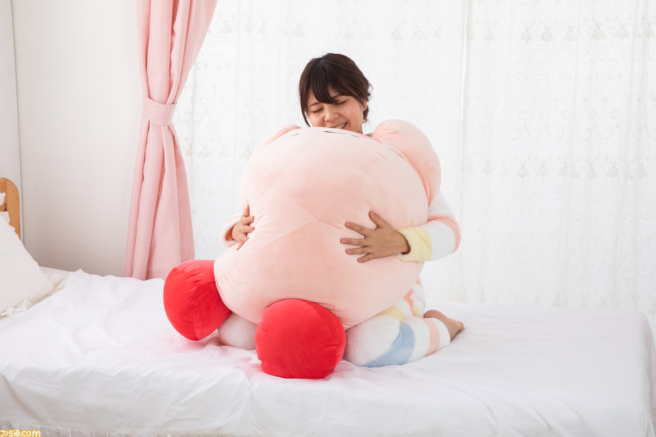 Takara Tomy anuncia este peluche gigante de Kirby en Japón - Nintenderos