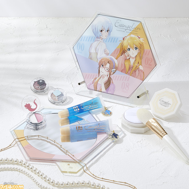 『エヴァンゲリオン』一番コフレが本日3/13発売。アスカ、レイ、マリのメイクパレットなど全6等級、D賞はA.T.フィールド全開でお肌を守るルースパウダー