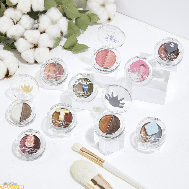 『エヴァンゲリオン』一番コフレが本日3/13発売。アスカ、レイ、マリのメイクパレットなど全6等級、D賞はA.T.フィールド全開でお肌を守るルースパウダー