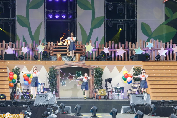『アイマス ミリオンライブ!』7thライブ公演1日目リポート。1年越しに実現した初の野外単独公演でアツく燃え上がる