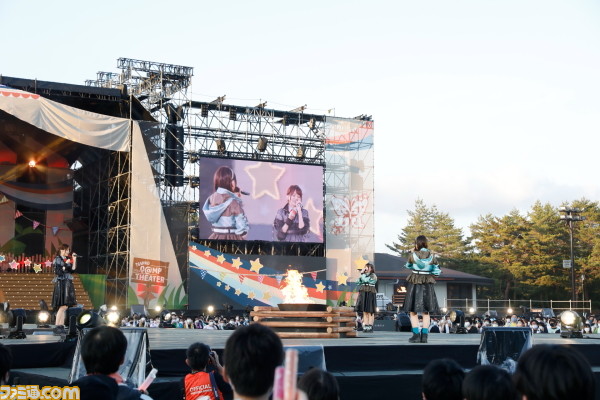 『アイマス ミリオンライブ!』7thライブ公演2日目リポート。開放感たっぷりの野外ライブは、燃えるような熱気に包まれる