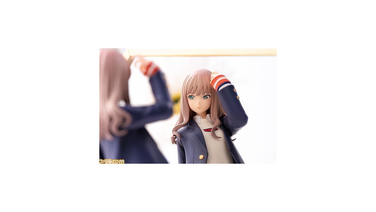 雑貨　南夢芽 デカアクリルキャラフィギュア 「SSSS.DYNAZENON POP UP SHOP in 秋葉原スキマストア」 Amazon | A3 SSSS.DYNAZENON 01 南 夢芽 クリスマスver.[描き