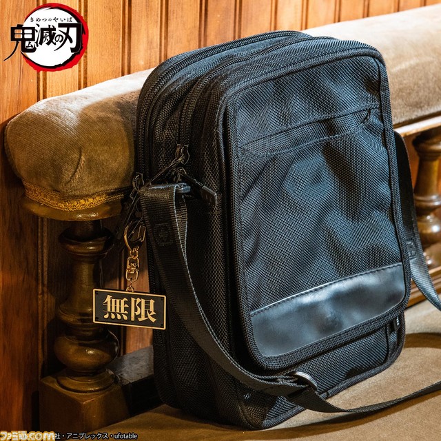 アニメ『鬼滅の刃』無限列車をモチーフにしたアクセサリースタンド&プレートキーホルダーが登場。予約受付中