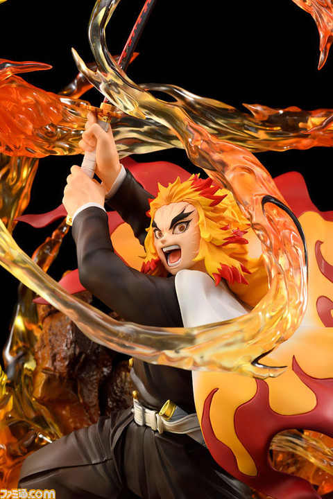鬼滅の刃』煉獄杏寿郎が日輪刀を携え立体化！ DX Ver.には炎の