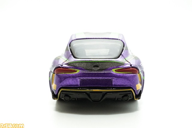 トミカよりエヴァンゲリオンレーシング“エヴァRT初号機 GRスープラ”が登場。9月17日より予約開始