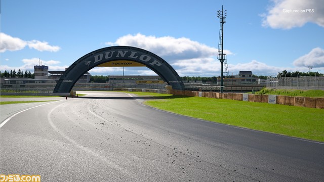 『グランツーリスモ7』ダウンロード版の予約購入受付が開始。スタンダードエディションのほか、25周年アニバーサリーエディションも発売。パッケージ版の予約は9月27日より順次スタート