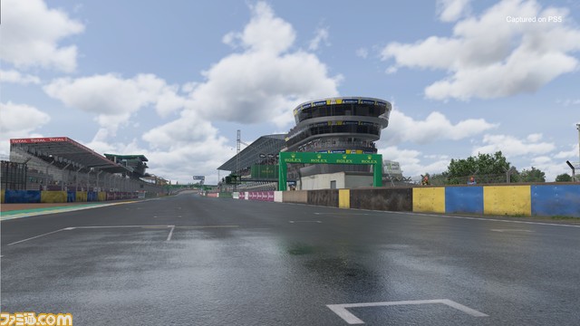 『グランツーリスモ7』ダウンロード版の予約購入受付が開始。スタンダードエディションのほか、25周年アニバーサリーエディションも発売。パッケージ版の予約は9月27日より順次スタート