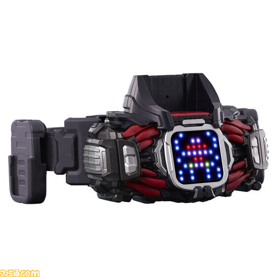 『仮面ライダーリバイス』“変身ベルト DXデモンズドライバー”が予約受付中。津田健次郎さんのシステムボイスとLEDアニメーションで変身できる!