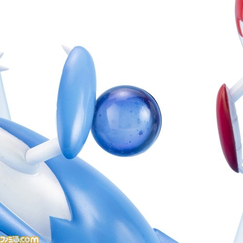 ポケモン ラティアス ラティオスのフィギュアが本日 10 29 から予約開始 こころのしずくを挟んで向かい合う幻想的なシチュエーションを立体化 ゲーム エンタメ最新情報のファミ通 Com