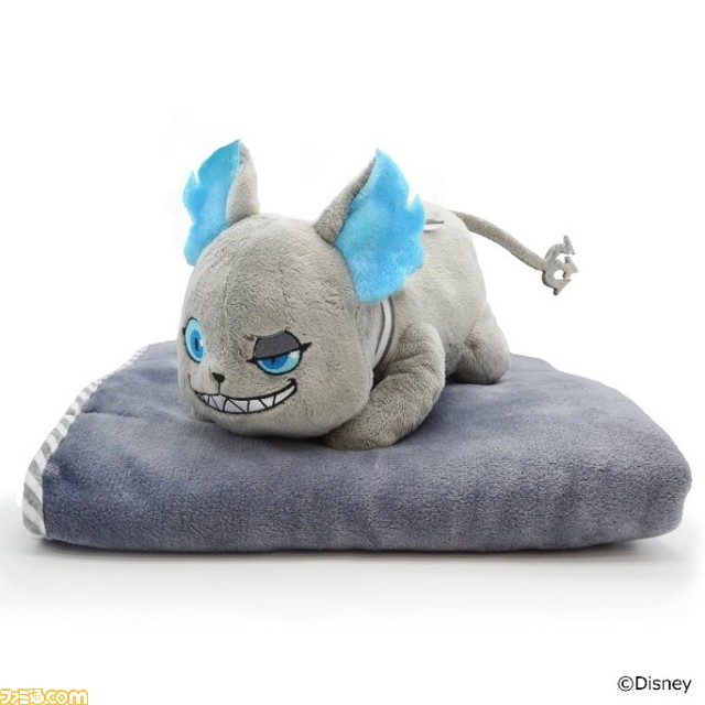 『ツイステ』に登場するグリムデザインの2wayブランケットが発売! ブランケットとしてもポンチョとしても使える