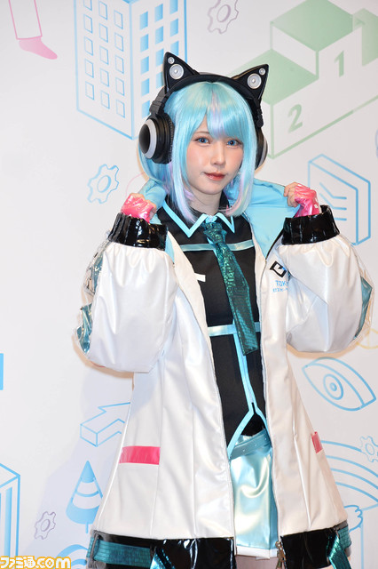 “東京eスポーツフェスタ2022”プレイベントリポート。コスプレイヤー・えなこさんが公式アンバサダーに就任! eスポーツゲームにぴったりなかわいい衣装がお披露目