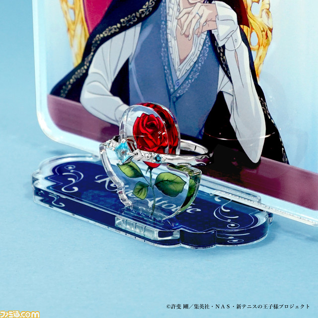『新テニスの王子様』“跡部王国(キングダム)”がモチーフのプラチナリングが発売。コラボジュエリーを身に着けた跡部様のアクリルスタンドも