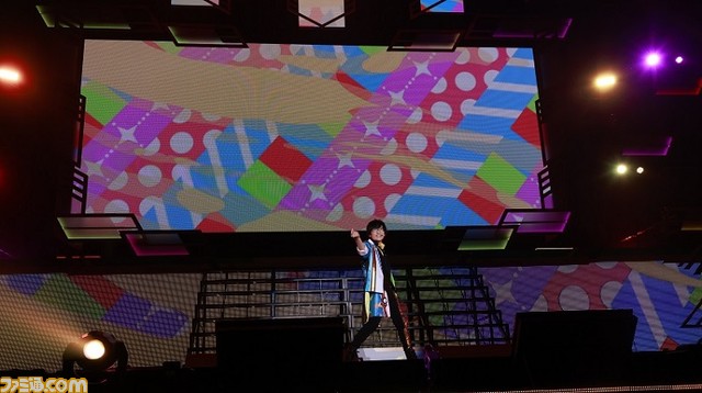 『アイドルマスター SideM』6thライブツアー東京公演1日目のオフィシャル写真とセットリストが公開。『アイマス』シリーズ15周年記念曲『なんどでも笑おう』の披露も