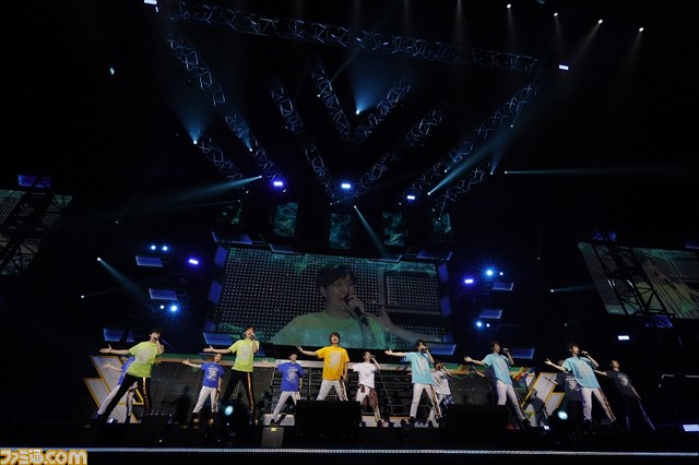 『アイドルマスター SideM』6thライブツアー東京公演1日目のオフィシャル写真とセットリストが公開。『アイマス』シリーズ15周年記念曲『なんどでも笑おう』の披露も