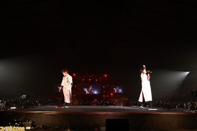 『アイドルマスター SideM』6thライブツアー東京公演1日目のオフィシャル写真とセットリストが公開。『アイマス』シリーズ15周年記念曲『なんどでも笑おう』の披露も