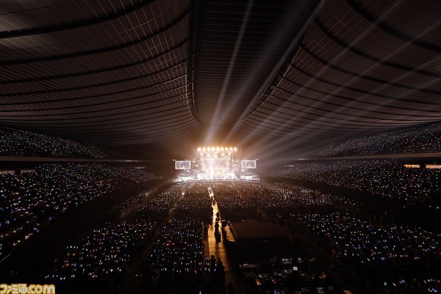 『アイドルマスター SideM』6thライブツアー東京公演1日目のオフィシャル写真とセットリストが公開。『アイマス』シリーズ15周年記念曲『なんどでも笑おう』の披露も