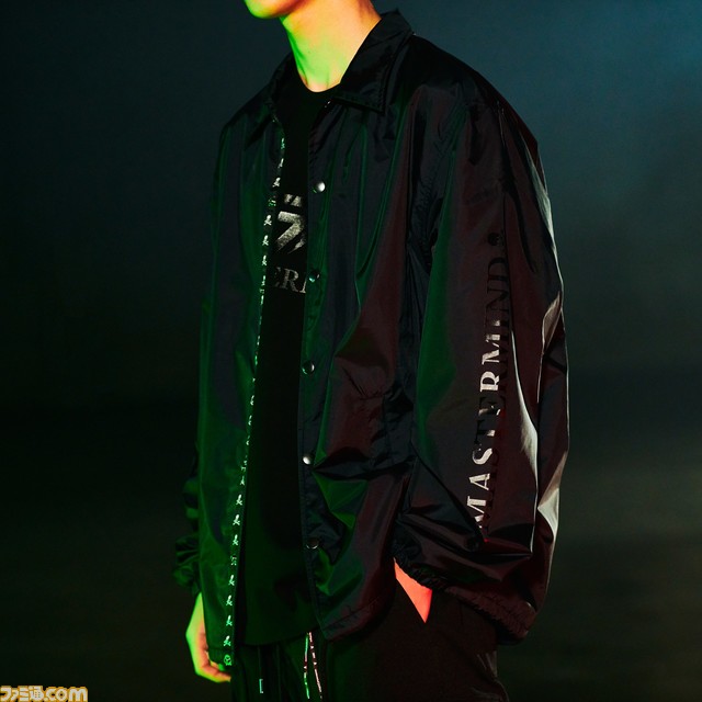 仮面ライダー生誕50周年×マスターマインド・ジャパンコラボ記念の“全身黒”の仮面ライダー新1号フィギュアやオリジナルTシャツ、フーディー、コーチジャケットが販売