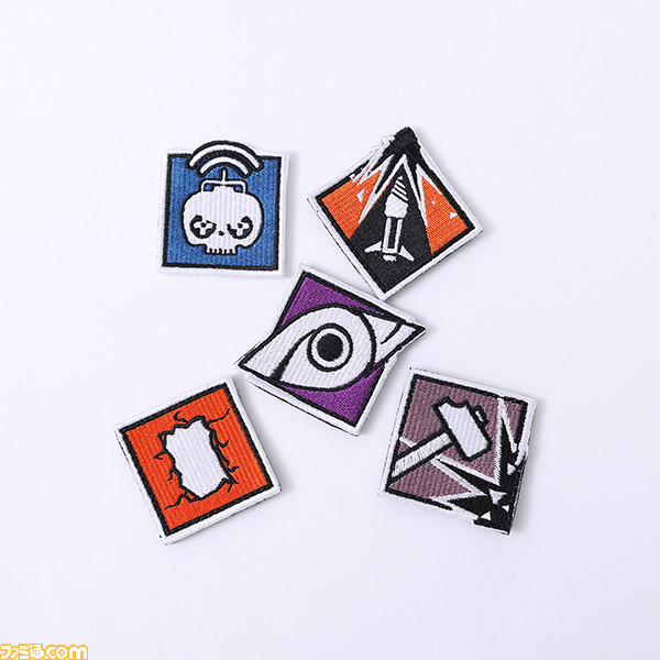 『R6S』攻撃側と防衛側をそれぞれイメージしたコラボアイテムが登場。腕時計やバッグなど全6種がラインアップ