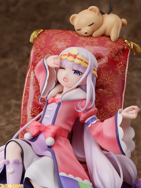 『魔王城でおやすみ』スヤリス姫のフィギュアがECサイト“F:NEX”にて予約受付中。ふかふかの王座にもたれかかる気だるい雰囲気が表現