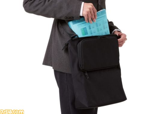 推しといつも一緒にいられる“推しごとバッグ”が発売！ “お仕事”と“推しごと”両方に必要な収納力と機能を兼ね備えた可動式の透明窓構造バッグ