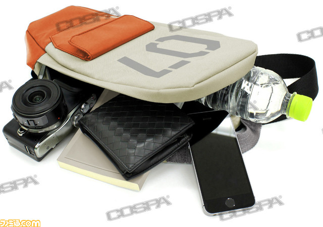 『ガンダム』陸戦型ジムのシールドがバッグになって登場。地球連邦軍とジオン軍をモチーフにしたアウトドアキャップも発売